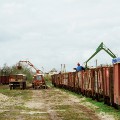 Unloading pulp wagons